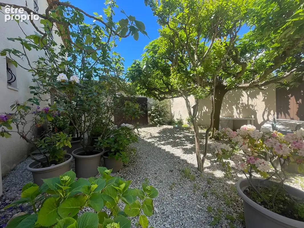 Bastide Provençale à Lauris  - 6 chambres - 160m2 - double garage - photo 6