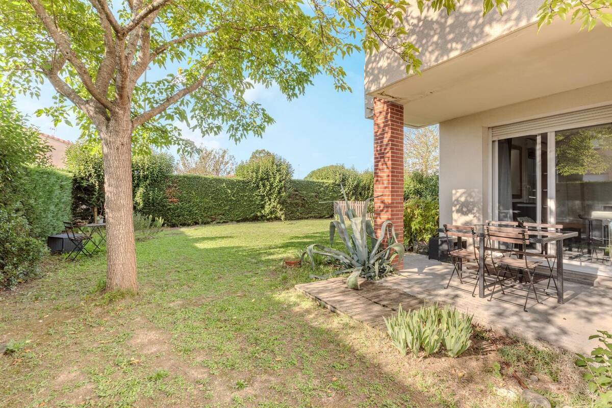 Photo 1 - Appartement à AUCAMVILLE