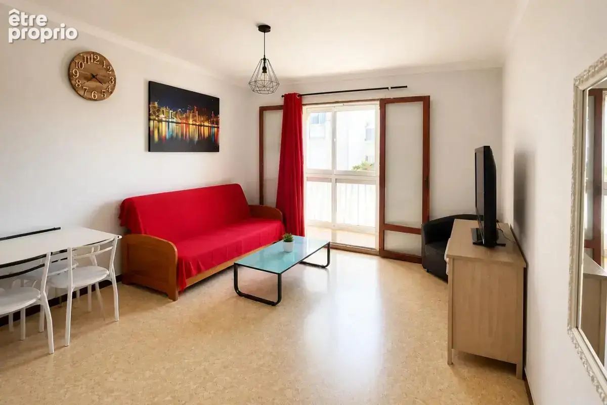 Appartement à SIX-FOURS-LES-PLAGES