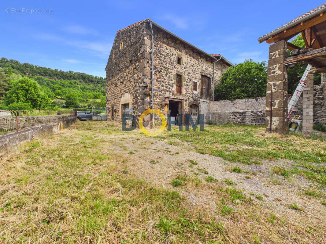 Maison à POLIGNAC