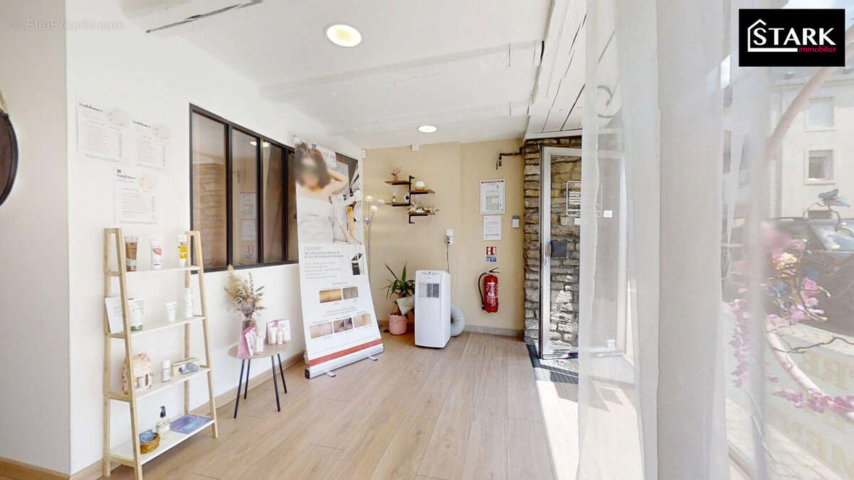 Commerce 54 m² à Hericourt  - photo 3