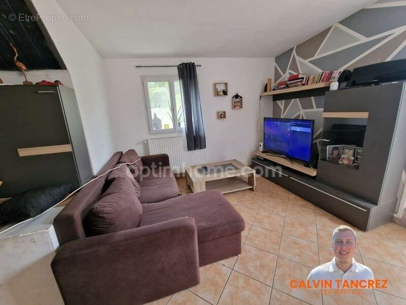 Appartement à SAINT-BRES