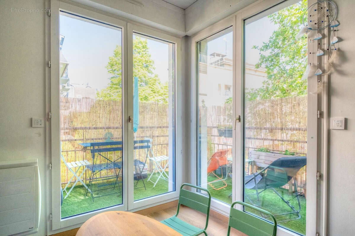 Appartement à LA GARENNE-COLOMBES