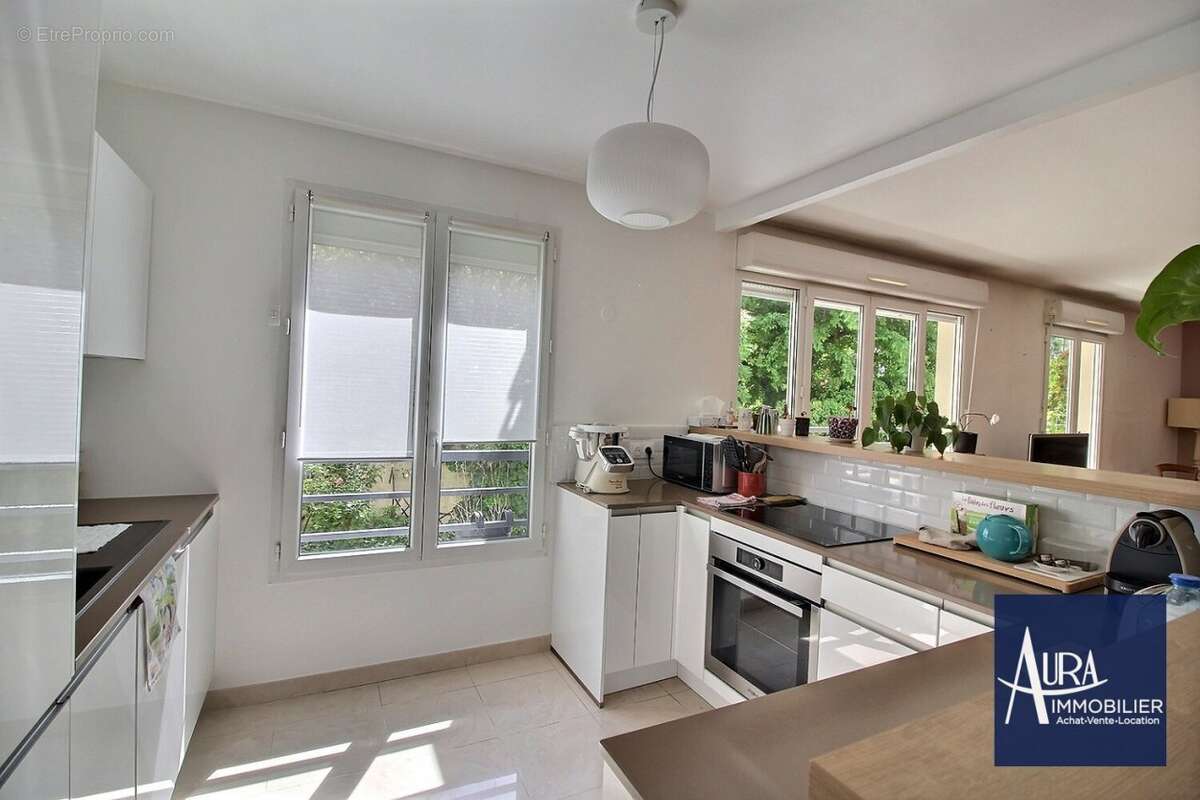 0_0007 - Appartement à LES LILAS