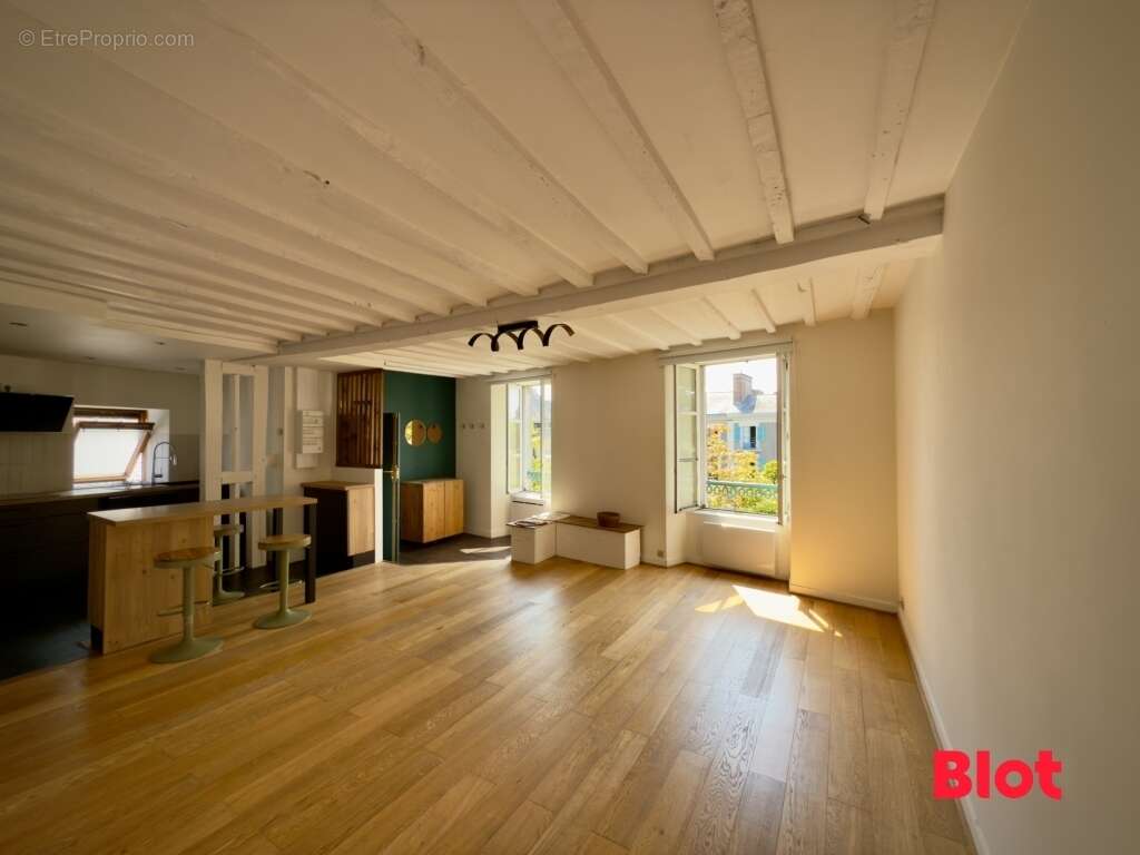 Appartement 79 m² à Vitre  - photo 2