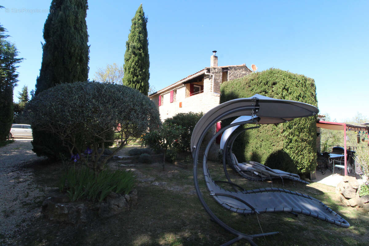 Apt, capitale du Luberon, propriété en pierres avec gites et piscine - photo 13
