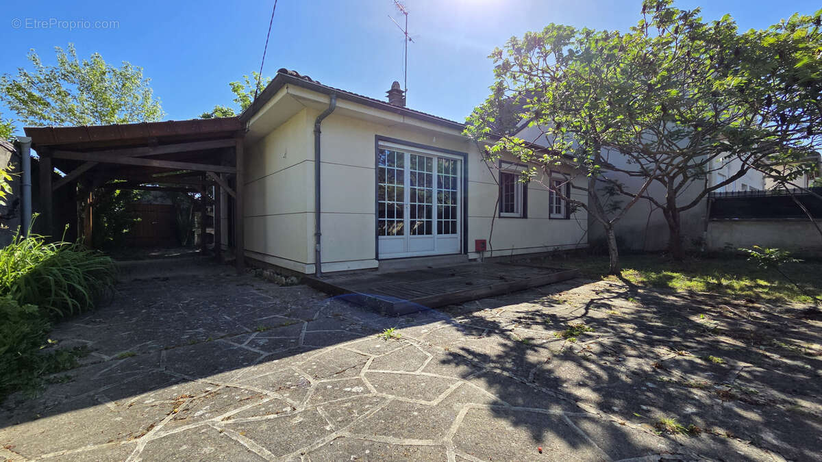 Maison à LIMEIL-BREVANNES