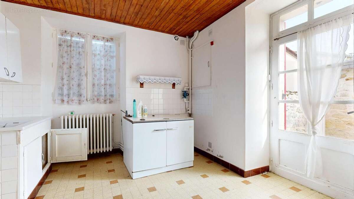 Cuisine maison amis - Maison à BEYNAC-ET-CAZENAC