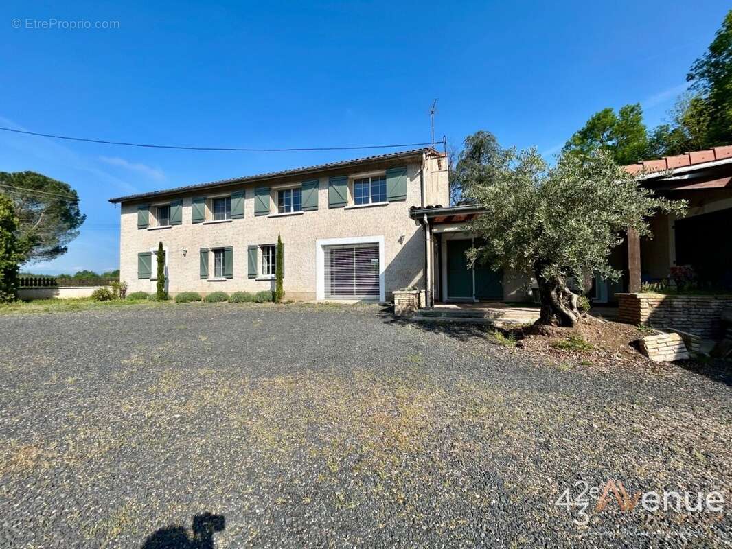Maison à VEAUCHETTE