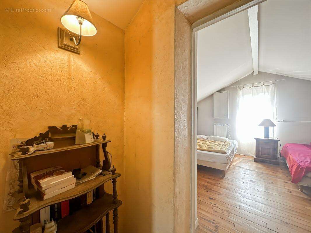 VALENCE - Maison 130m² sur 644m² de jardin avec piscine - photo 10