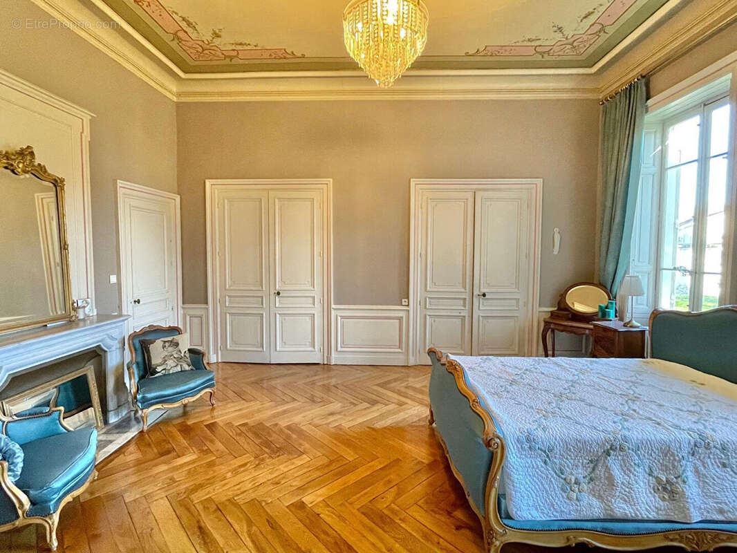 Appartement à LA TOUR-DU-PIN