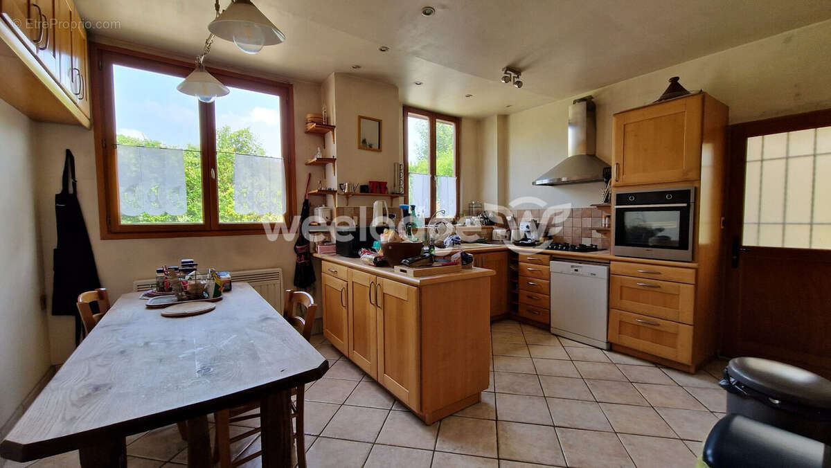 Maison à NEUVILLE-SUR-OISE