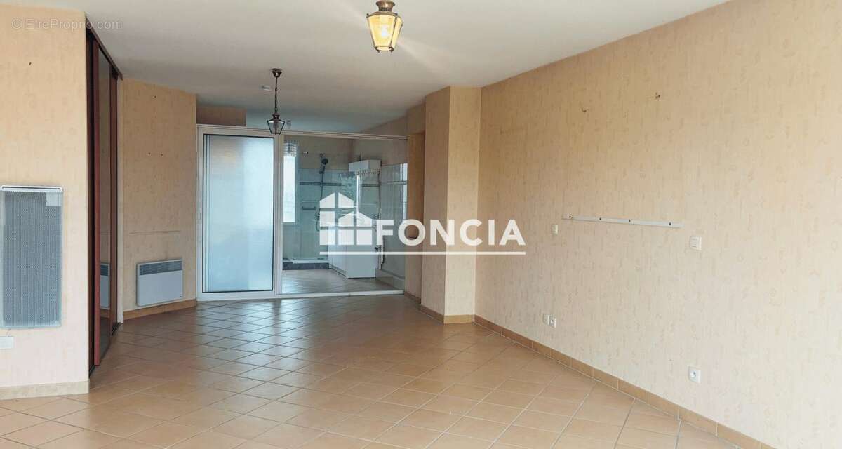 Appartement à SIX-FOURS-LES-PLAGES