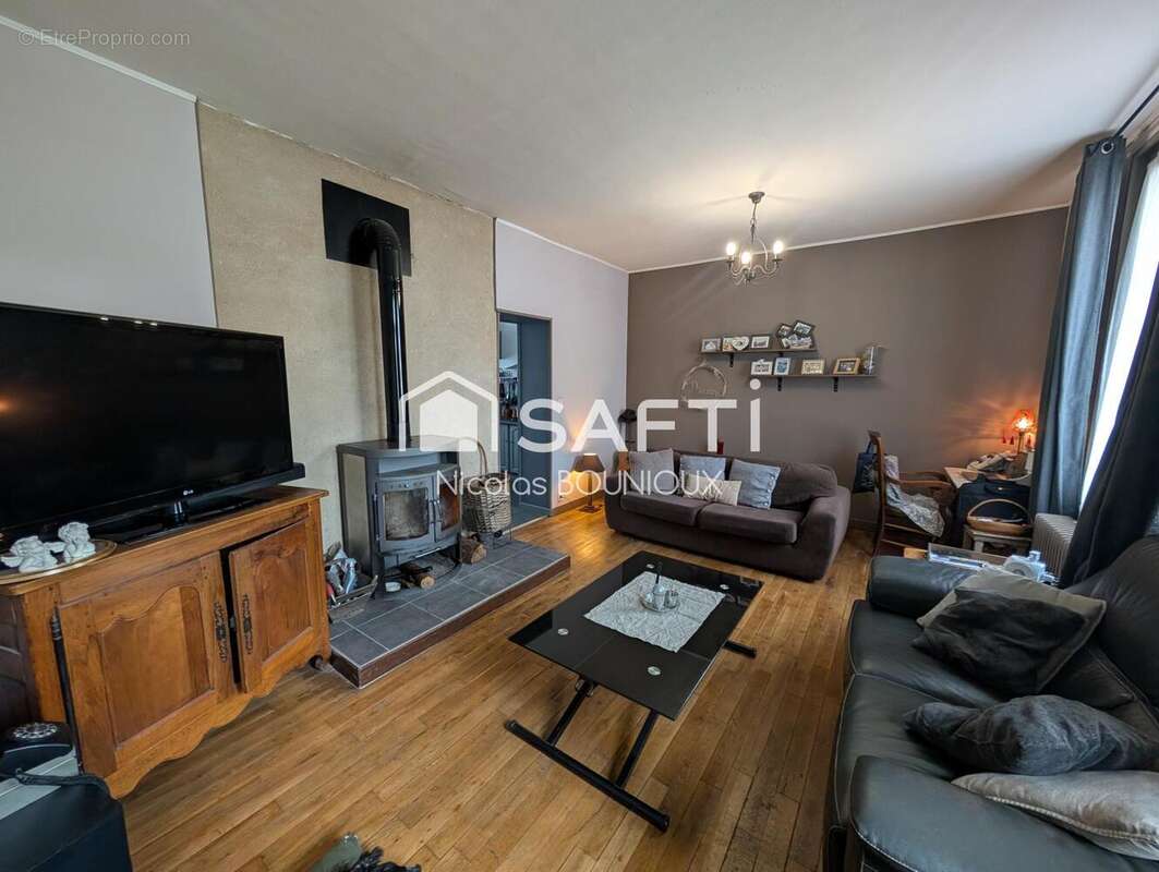 Photo 2 - Maison à POITIERS