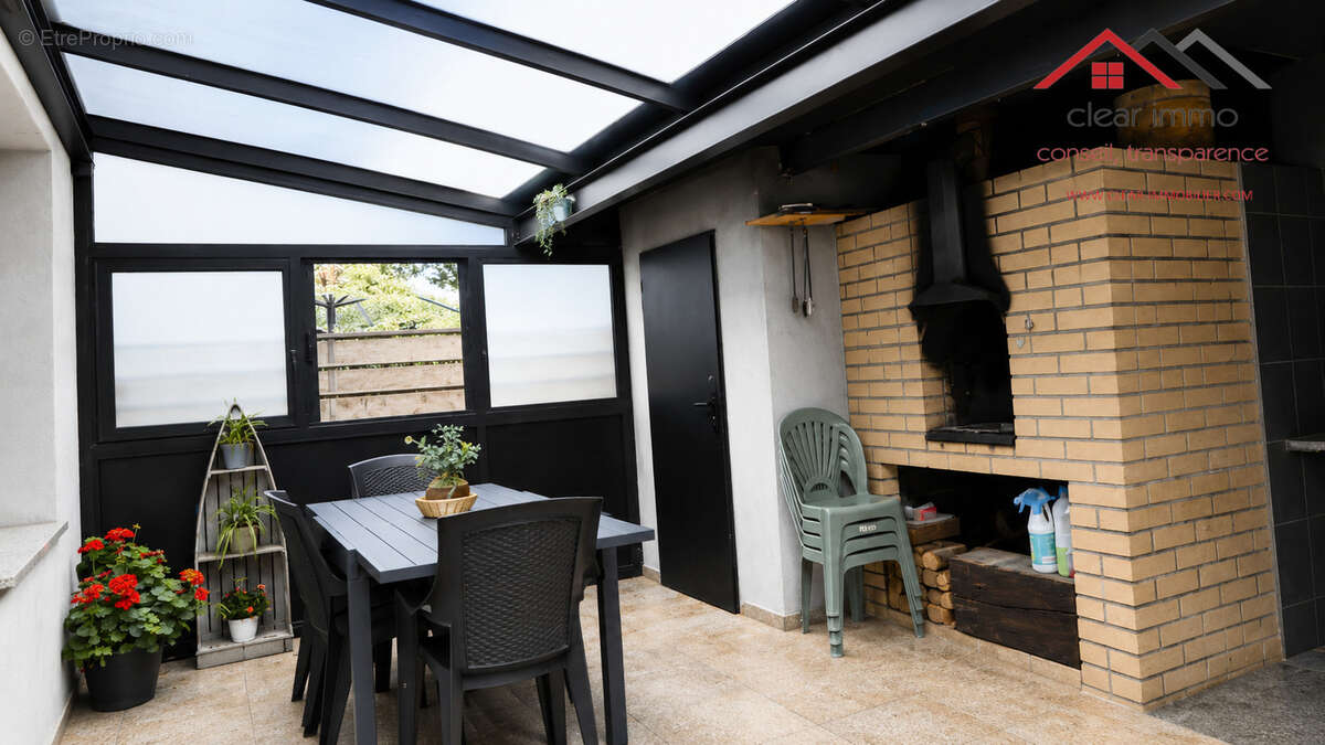 AUDUN-LE-TICHE   Maison familiale rénovée avec studio, garage et terrasses   475 000 € - photo 8
