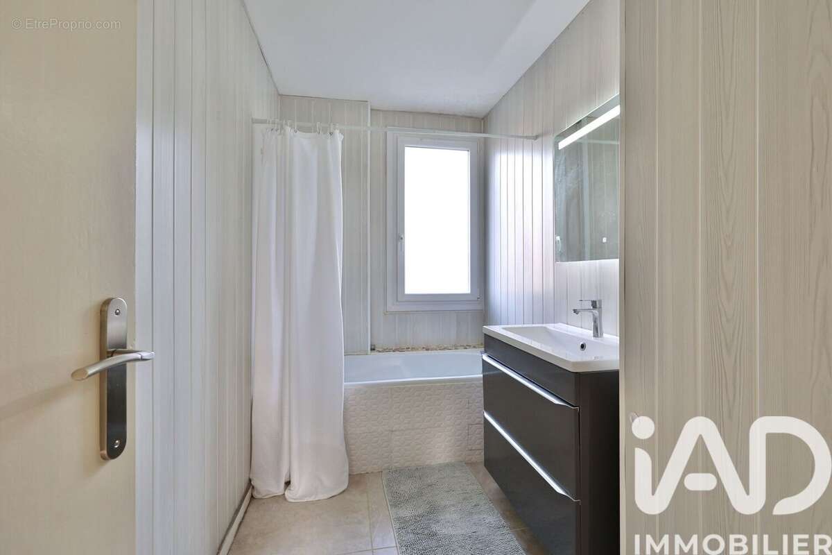 Photo 8 - Appartement à TASSIN-LA-DEMI-LUNE