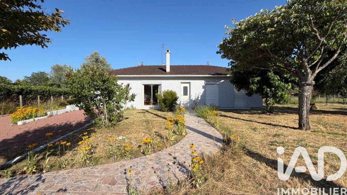 Photo 1 - Maison à AMBARES-ET-LAGRAVE