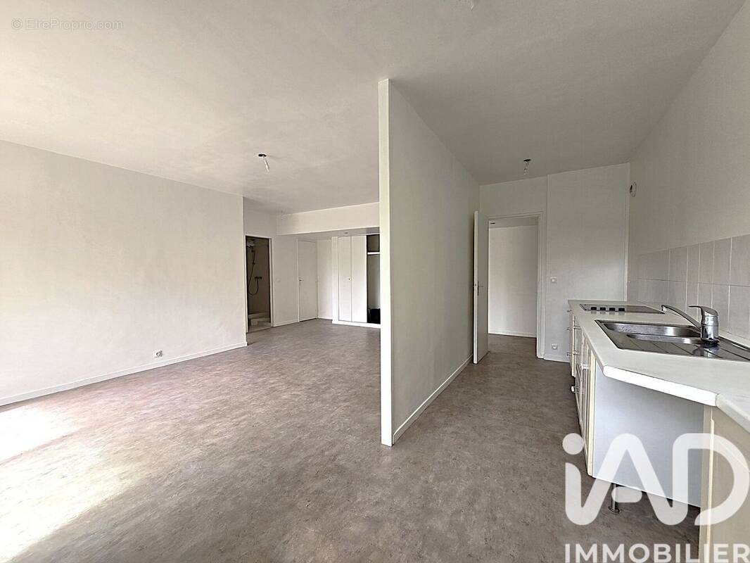 Photo 1 - Appartement à COURBEVOIE