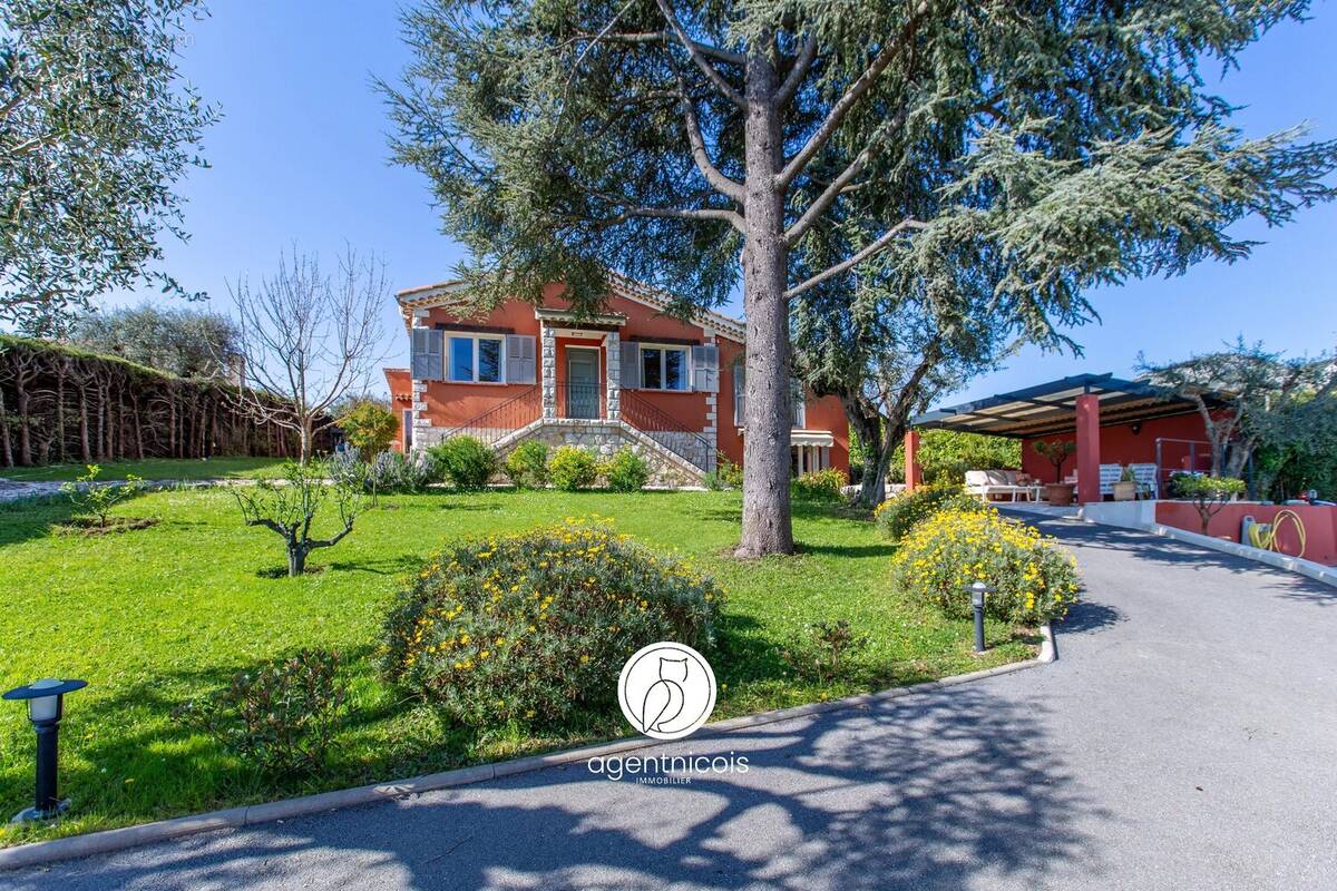 Maison à SAINT-JEANNET