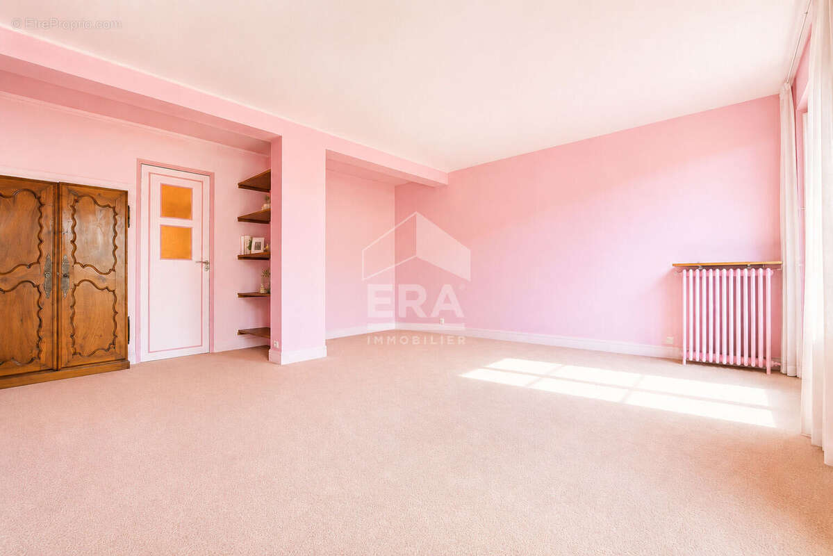Appartement à ISSY-LES-MOULINEAUX