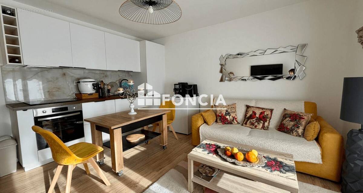 Appartement à SAINT-CYR-SUR-MER