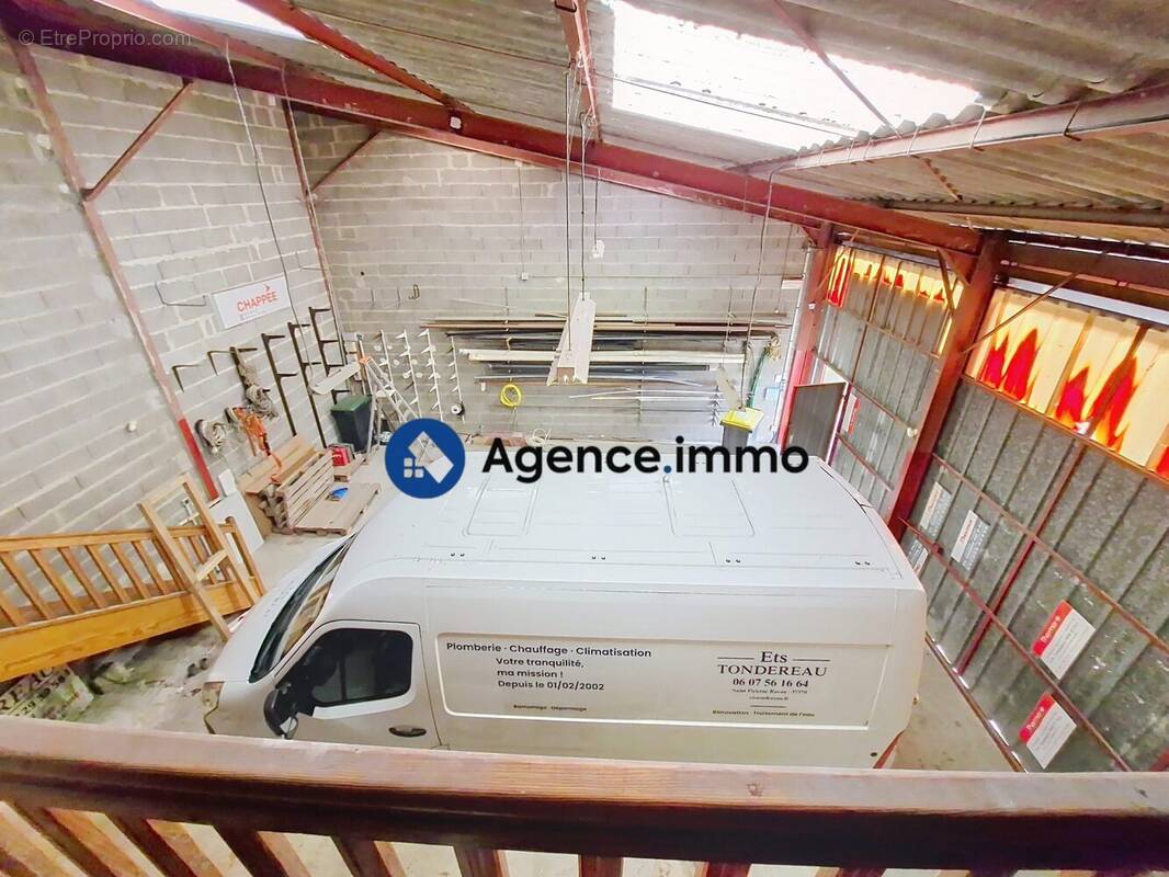 Commerce à SAINT-PATERNE-RACAN