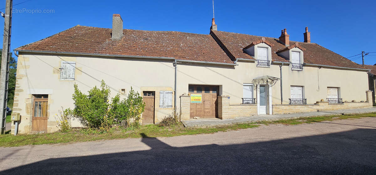 Maison à TANNAY