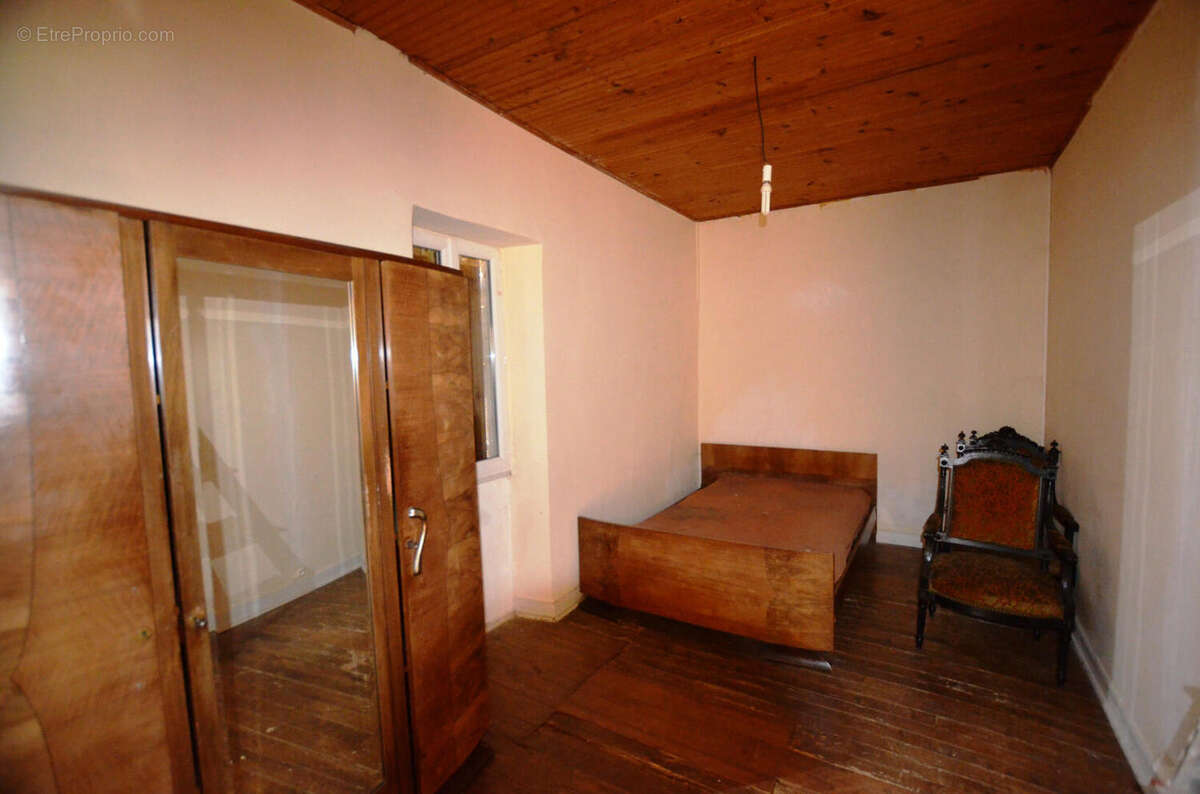 A vendre Valence-sur-Baïse, Gers: Maison en pierre et ancien corps de ferme, nombréuses dépendances, au calme avec vues exceptio - photo 13
