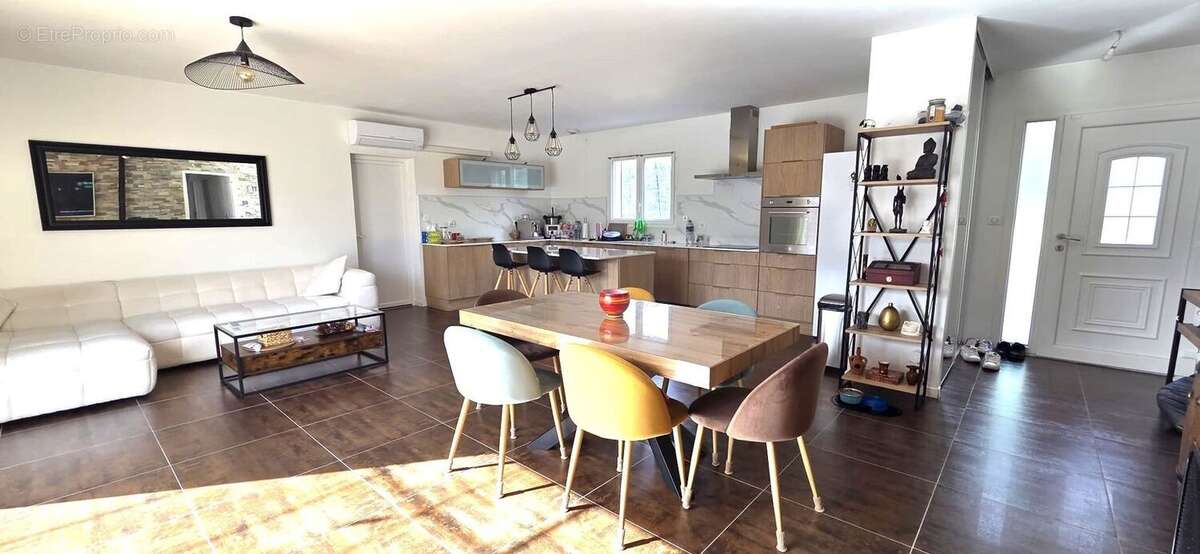 CUGES LES PINS-MAISON-A VENDRE-3 CHAMBRES-TERRAIN - Maison à CUGES-LES-PINS