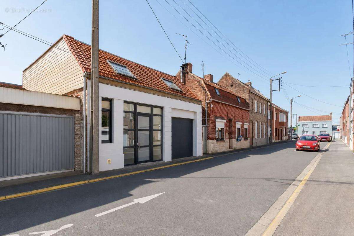 Maison de 4 pièces de 101 m² à Bauvin - photo 2