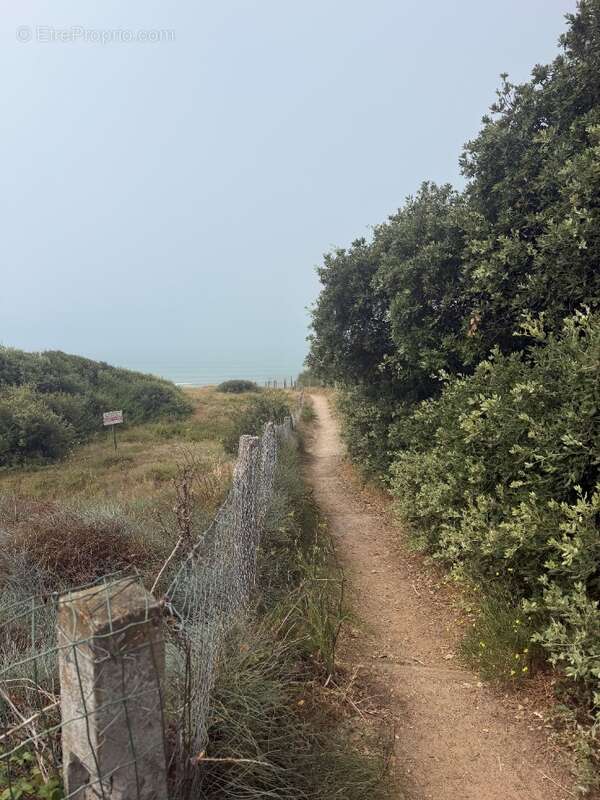 Terrain à JARD-SUR-MER