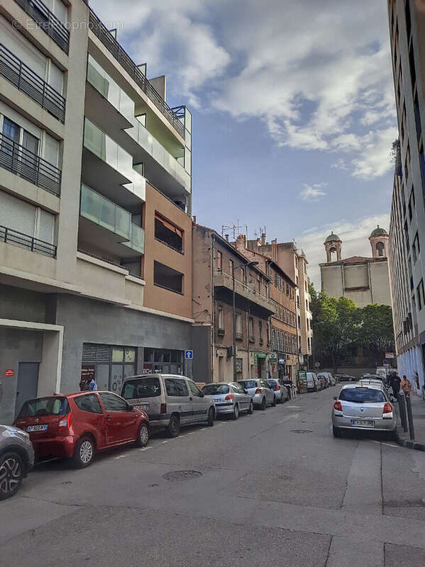 Appartement à MARSEILLE-4E