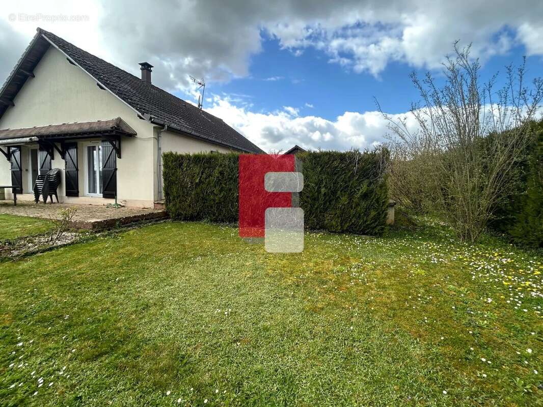 Maison à VENDEUVRE-SUR-BARSE