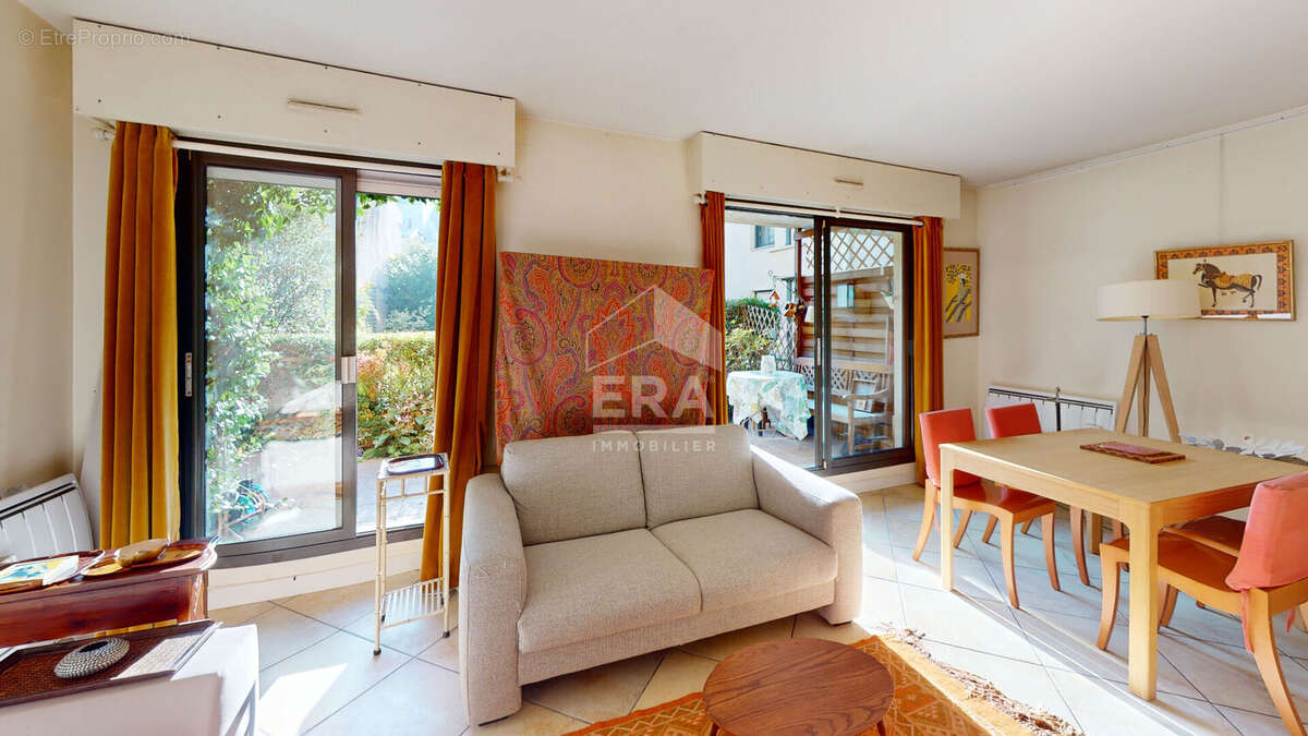 Appartement à PARIS-19E