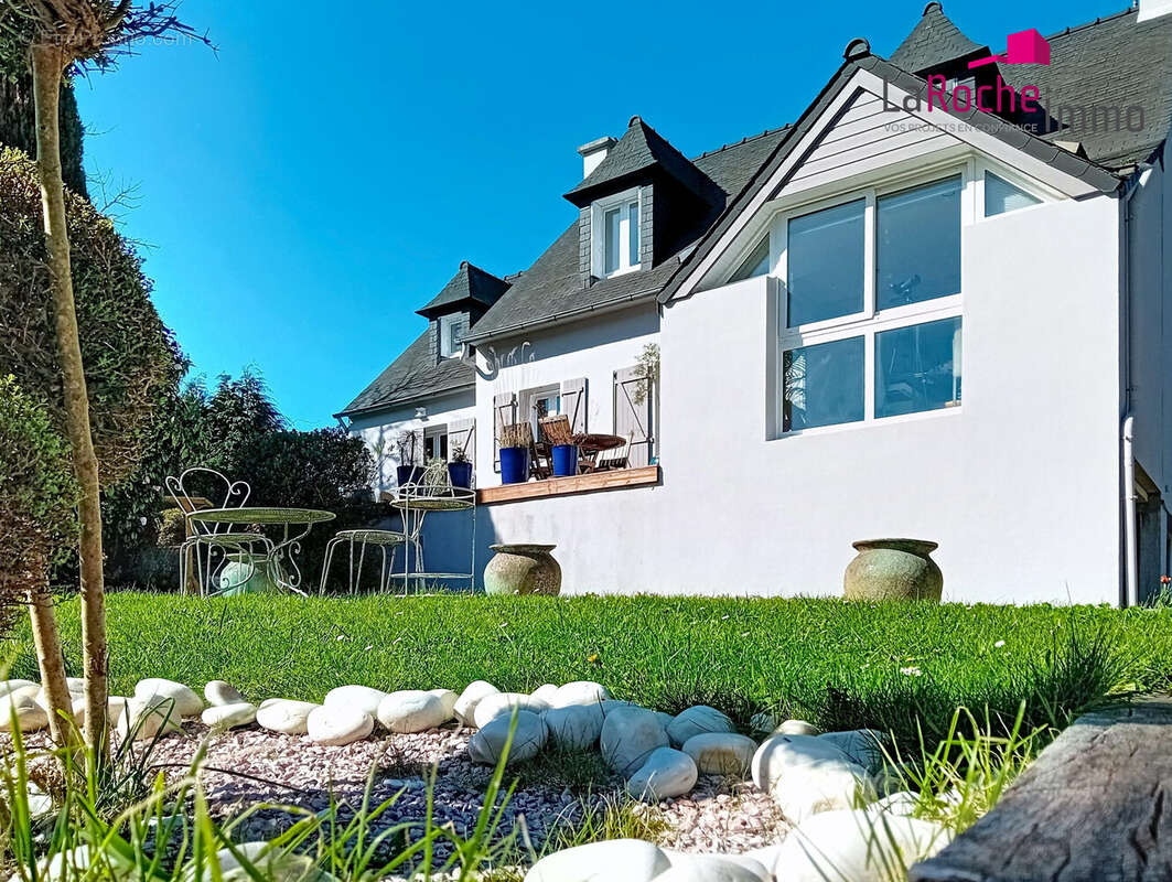 Maison à LA ROCHE-MAURICE