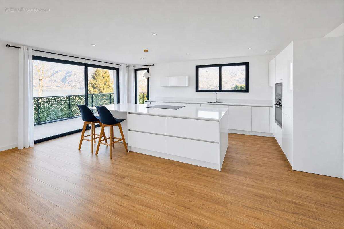 Maison moderne avec vue lac à Brison-Saint-Innocent - photo 3