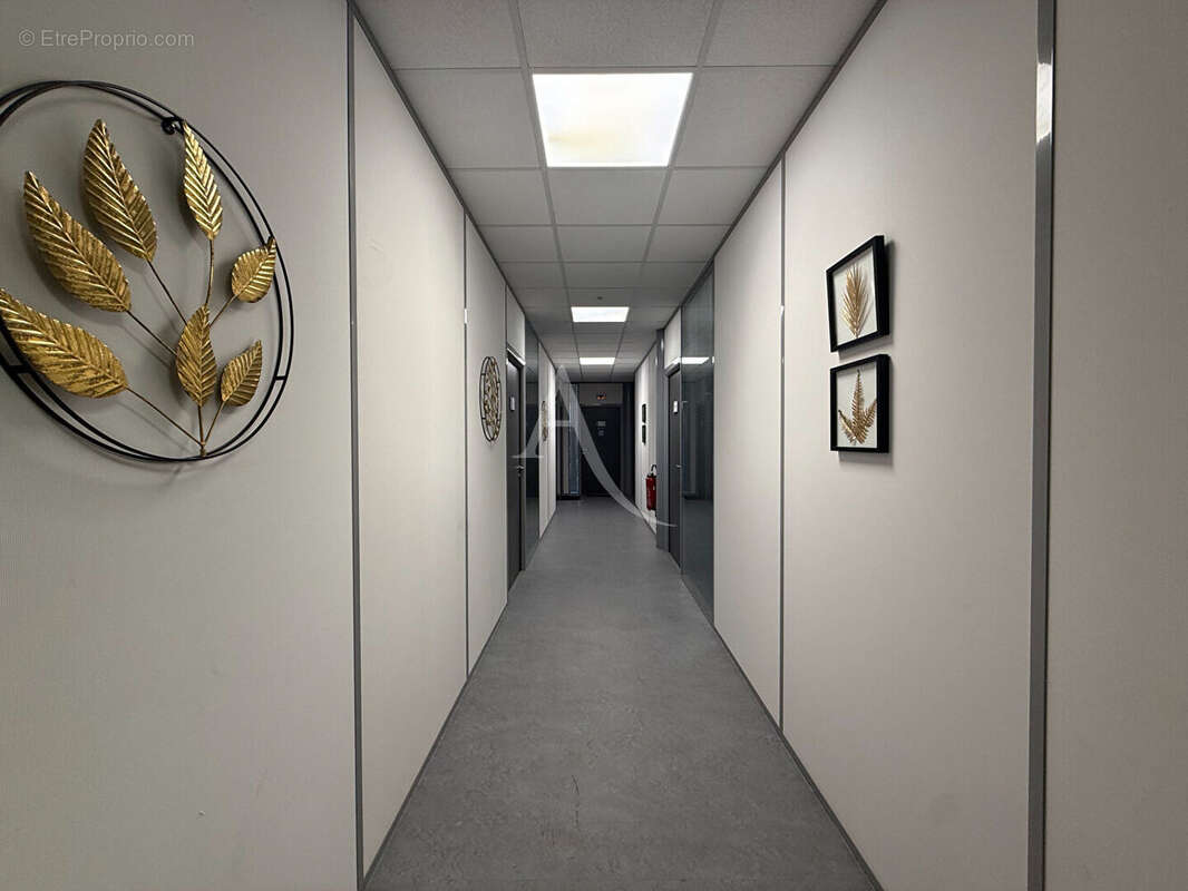 Bureaux Nogent Le Phaye  3 326 m2 - photo 15