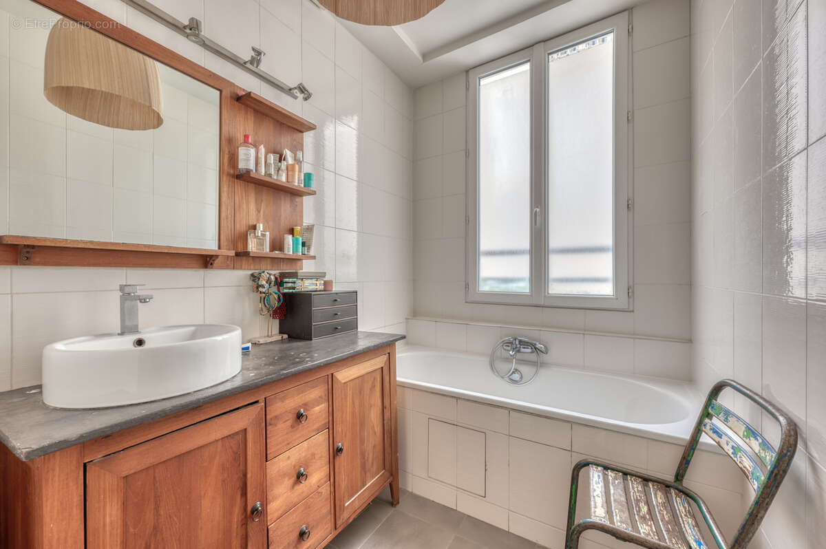 Appartement à PARIS-2E