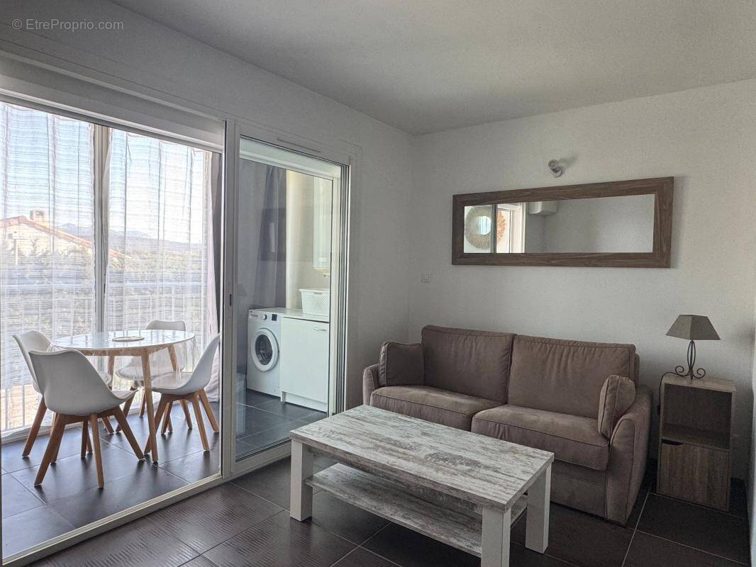 Appartement à SIX-FOURS-LES-PLAGES