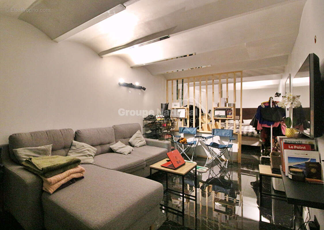 Appartement à MARSEILLE-4E