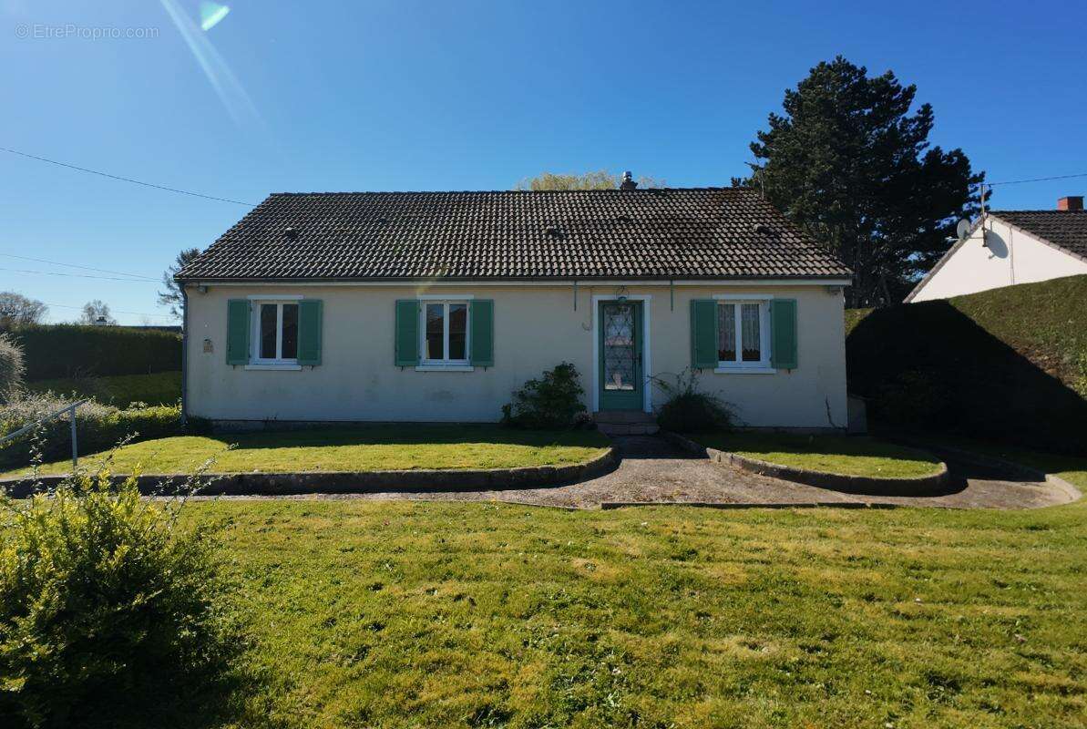 Maison à AVREMESNIL