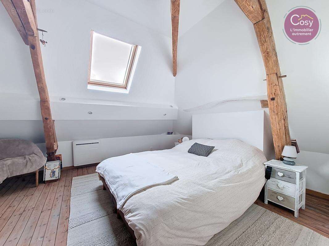 Maison à VIC-SUR-AISNE