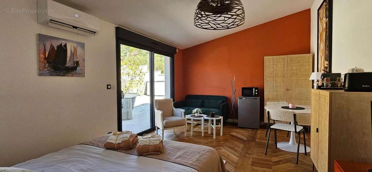Maison à SAINT-ETIENNE-LES-ORGUES