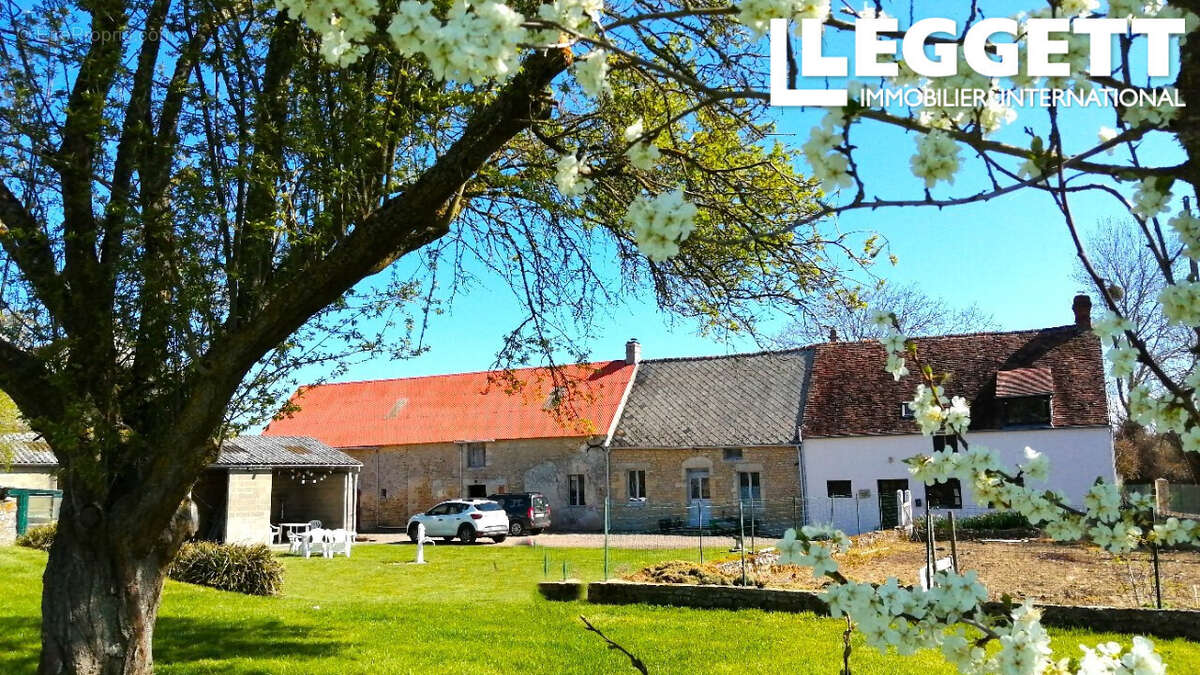 Maison à BOISSEI-LA-LANDE