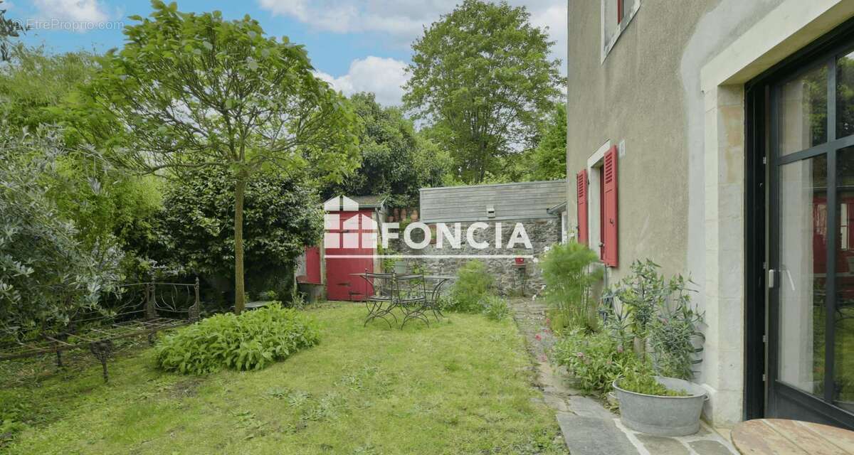 Maison à SILLE-LE-GUILLAUME