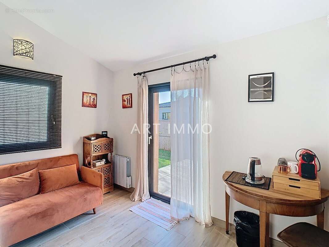 Maison à L&#039;ISLE-SUR-LA-SORGUE