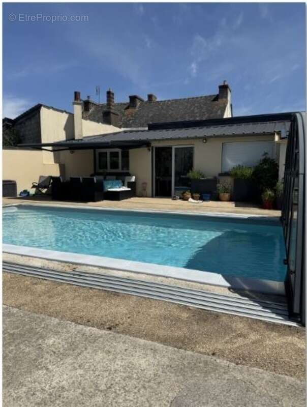 Commerce à CARHAIX-PLOUGUER