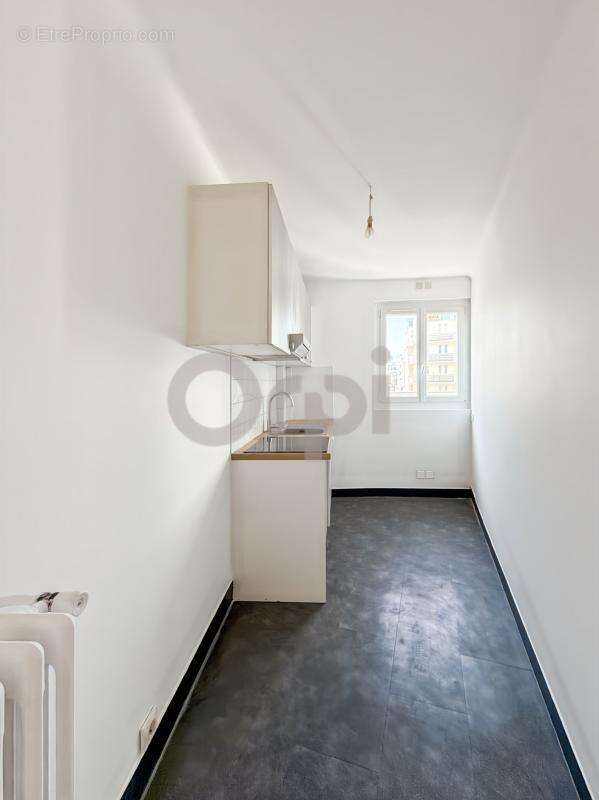 Appartement à PARIS-20E