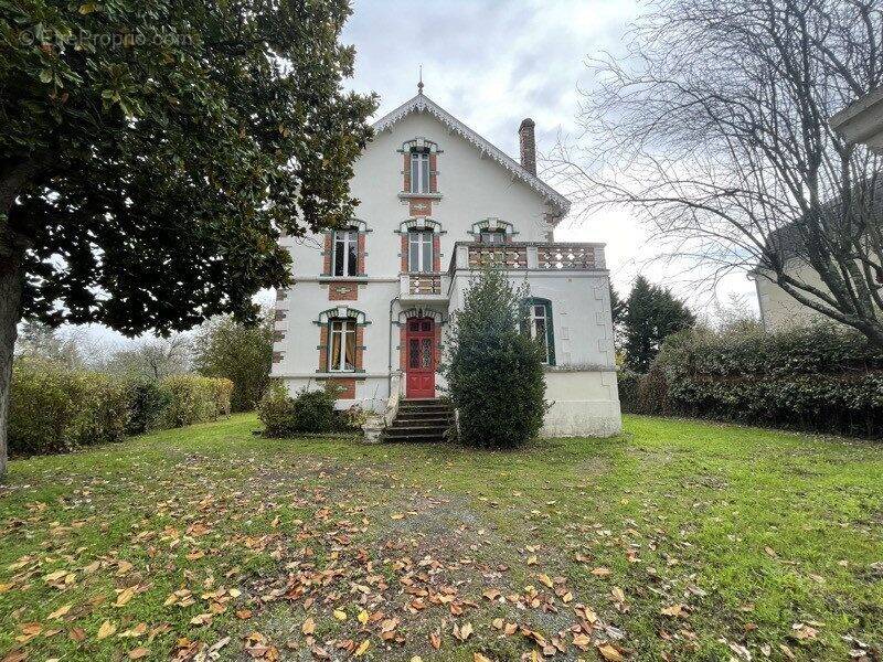 Maison à SAINT-ASTIER