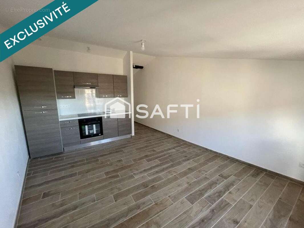 Photo 2 - Appartement à SAINT-MAXIMIN-LA-SAINTE-BAUME